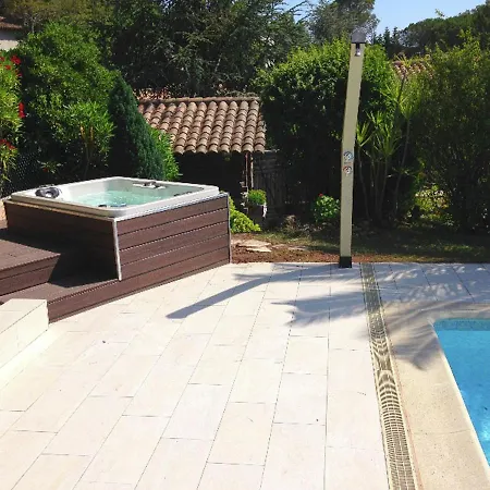 Luxurious In Rapha L With Jacuzzi * Saint-Raphaël