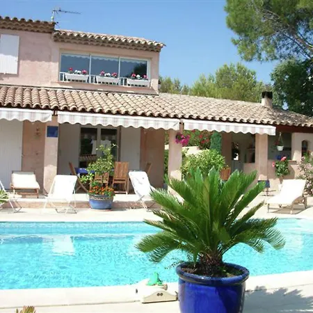 Luxurious Holiday Home In Saint Rapha L With Jacuzzi Σπίτι διακοπών *